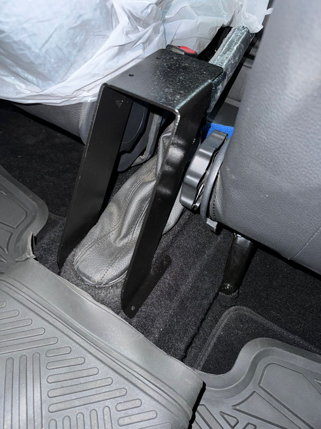 CONSOLA APOYABRAZOS NISSAN SENTRA B13 (1992-2014) - SLID