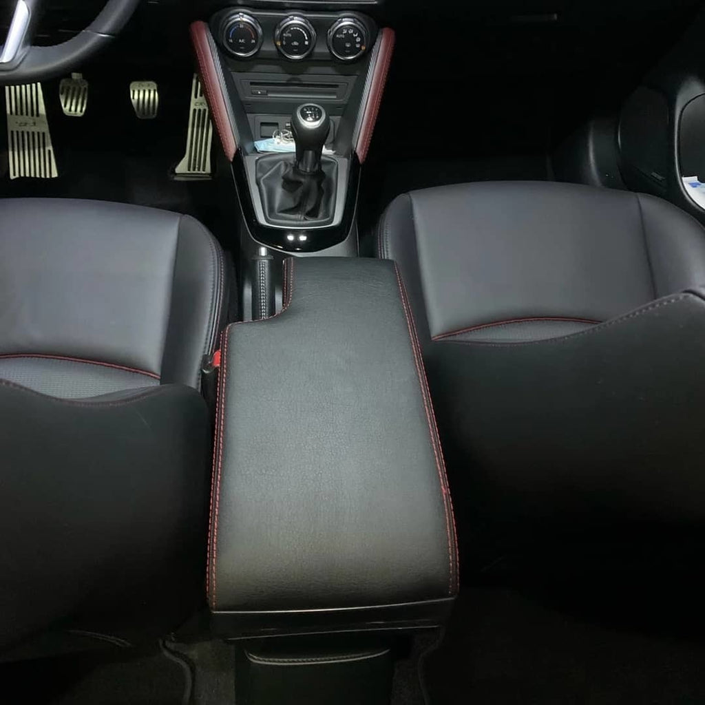 Consola Apoyabrazos - Mazda 2 Skyactive con Usb-C (2016 -2026) - Whole